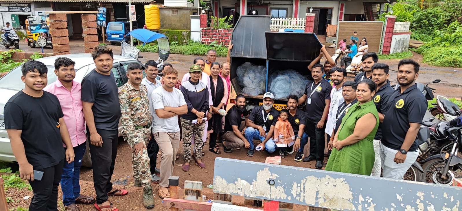 हर्णै समुद्र किनाऱ्यावर घोस्ट नेट हटाव मोहीम; वाईल्ड ऍनिमल रेस्क्यू टीमचा उपक्रम