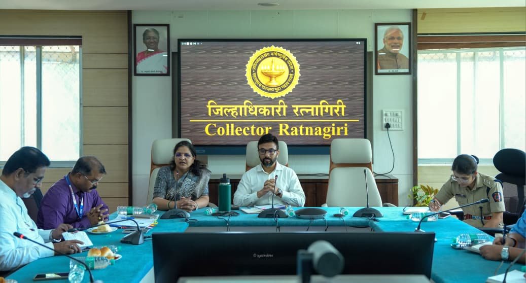 रिक्षांच्या जादा भाड्यावर आरटीओचे नियंत्रण; जिल्हाधिकारी मनुज जिंदल यांचे निर्देश